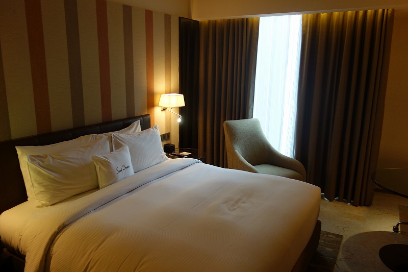 DoubleTree by Hilton Hotel Sukhumvit Bangkok （ダブルツリー by　ヒルトン　バンコク　スクンビット　／　キングゲストルーム）
