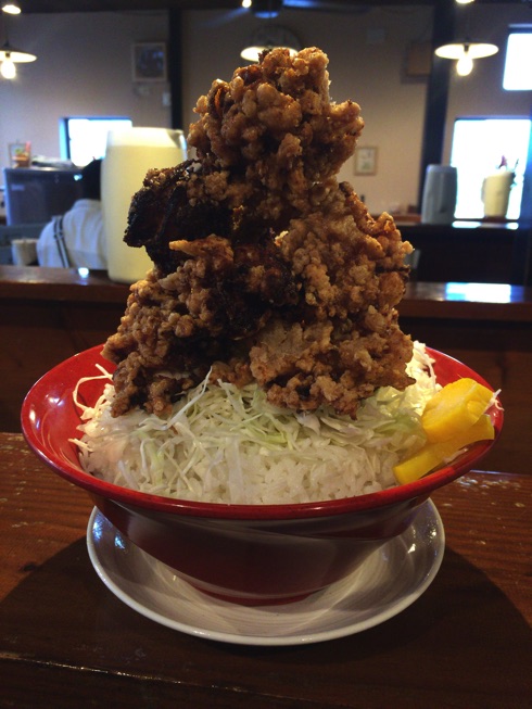 福大生御用達【大和家】でデカ盛りから揚げ丼を完食してきました。