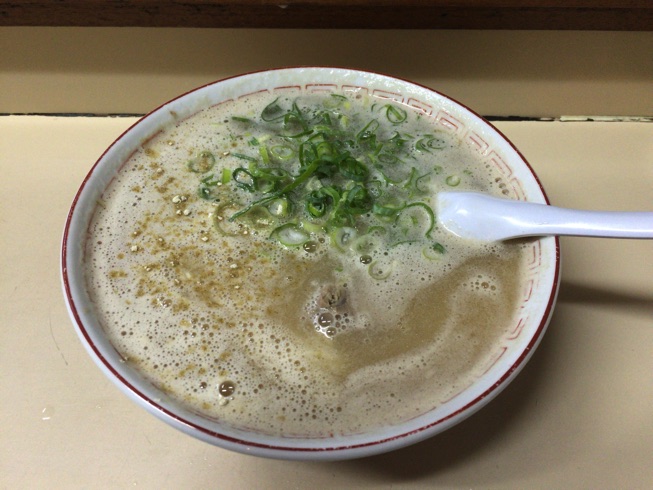 【八ちゃんラーメン薬院店】締めラー最強店で満足な一杯をいただきました。
