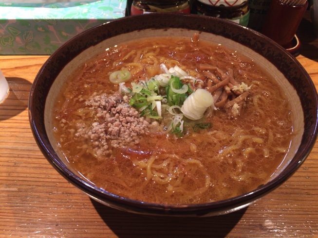 （閉店）【すみれ大名店】本格味噌ラーメンを味わいました。