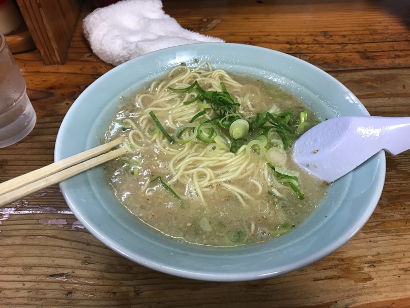 【めんちゃんラーメン】中州の夜のシメに欠かせない。濃厚スッキリ博多ラーメンを頂きました。