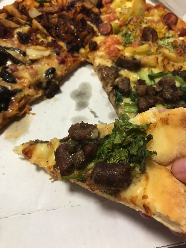 pizzaHat_hkt_14.jpg PizzaHat hkt 14