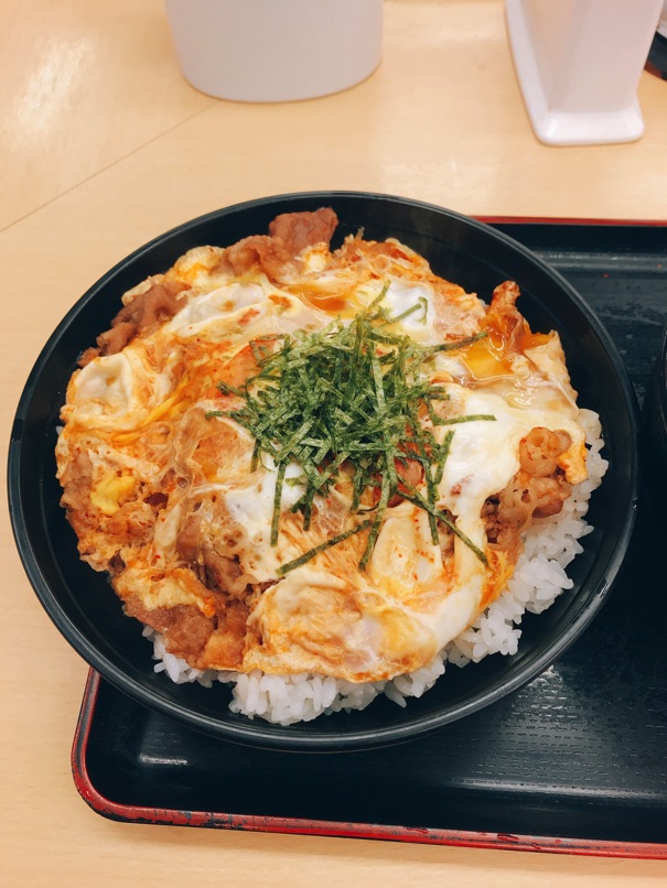 【松屋】キムチ牛とじ丼 とろとろ玉子にボリュームたっぷり満足な一食