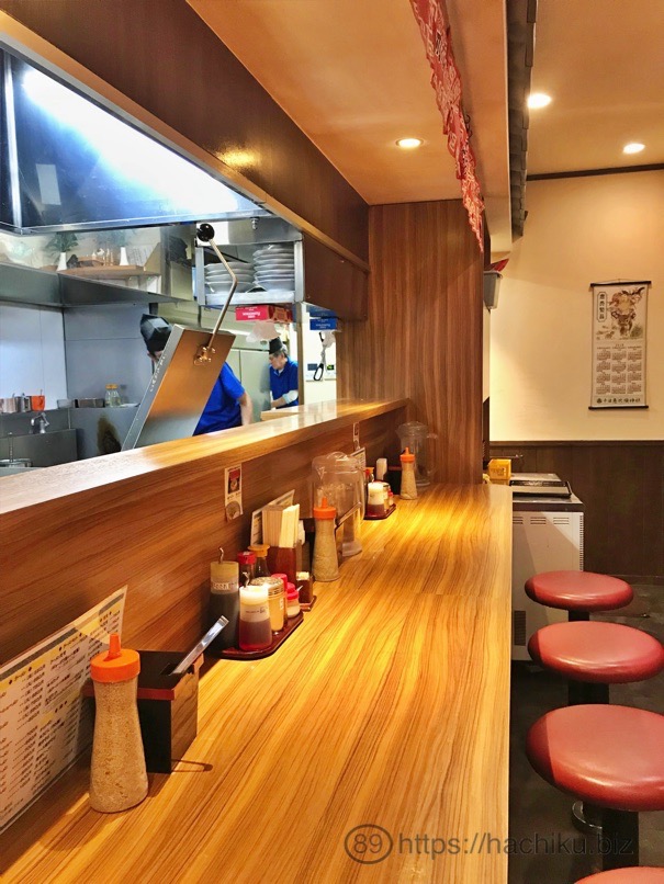 天神赤のれん　店内　カウンター