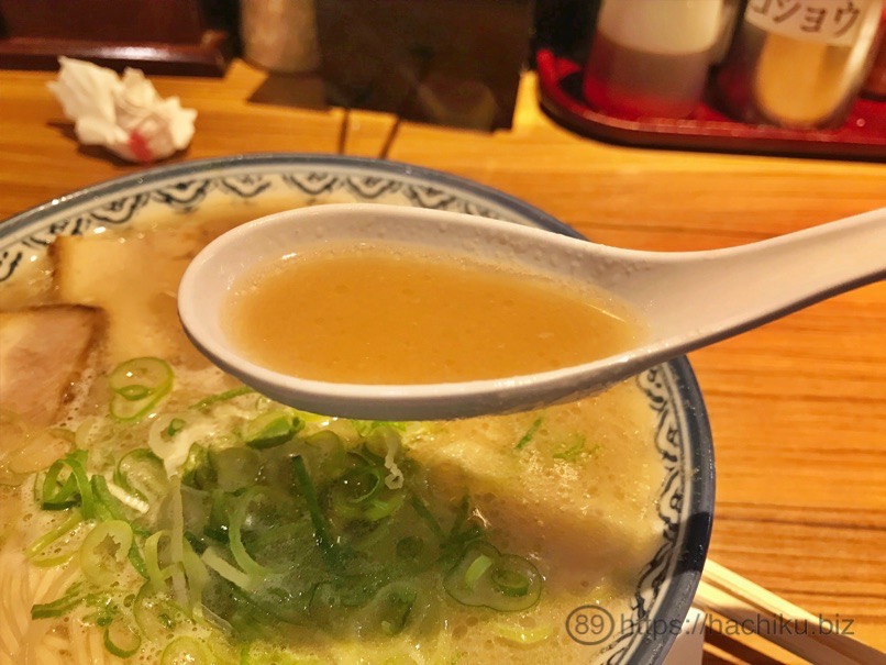 天神赤のれん　ラーメン　スープ